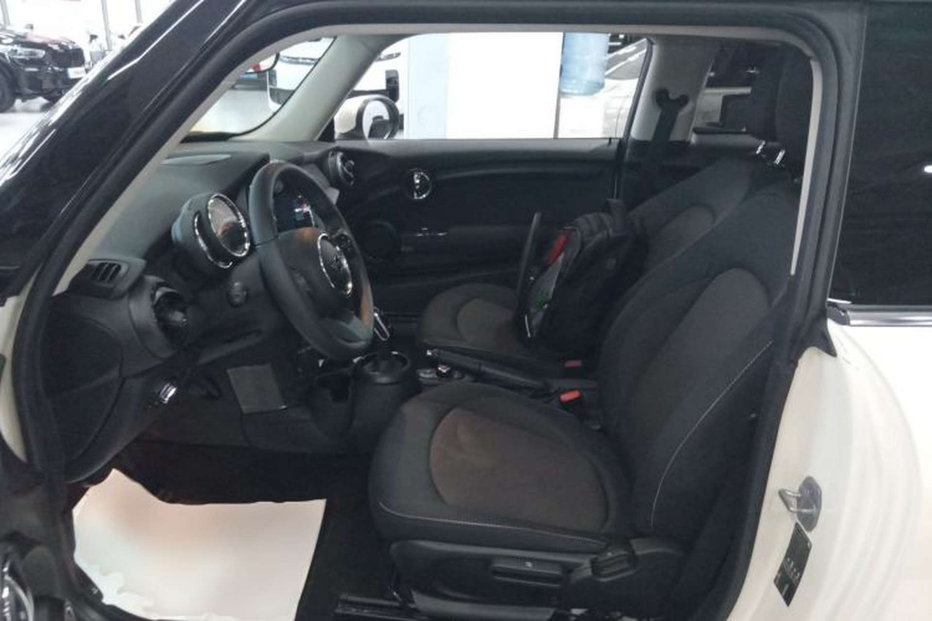 Used MINI 2022 1.5T ONE Driver Seat