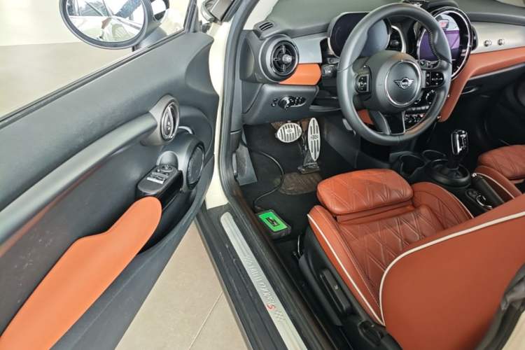 Used MINI 2022 2.0T COOPER S Artist Driver Seat