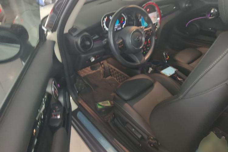 Used MINI 2022 Updated 1.5T COOPER Classic Edition Driver Seat
