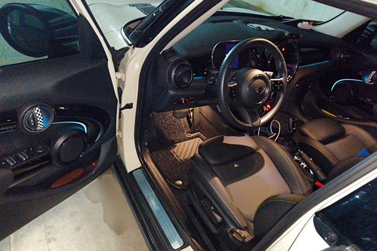 Used MINI 2022 1.5T COOPER Classic Edition Five-Door Version Driver Seat