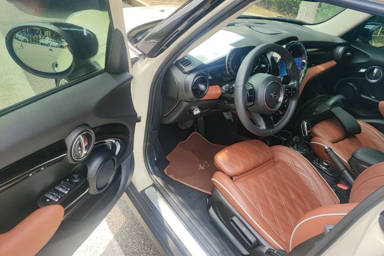 Used MINI 2022 1.5T COOPER Five-Door Edition The Coopers Commemorative Version Driver Seat