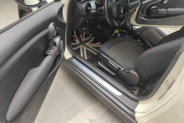 Used MINI 2022 Updated 1.5T ONE Driver Seat