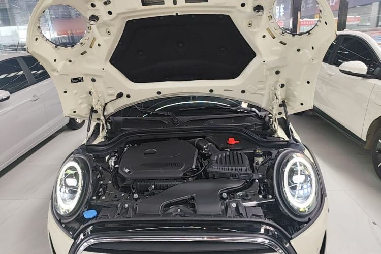 Used MINI 2022 Updated 1.5T COOPER Classic Edition Five-Door Version Engine Bay
