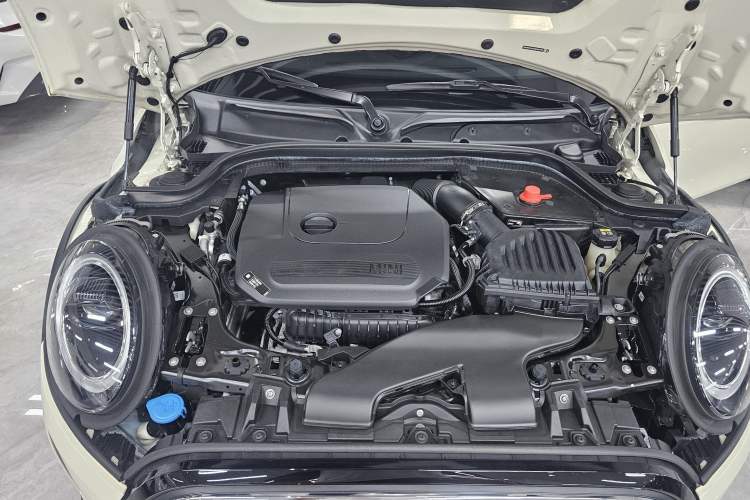 Used MINI 2022 Updated 1.5T COOPER Artist Engine Bay