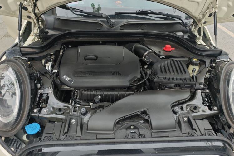 Used MINI 2022 Updated 1.5T COOPER Classic Edition Five-Door Version Engine Bay