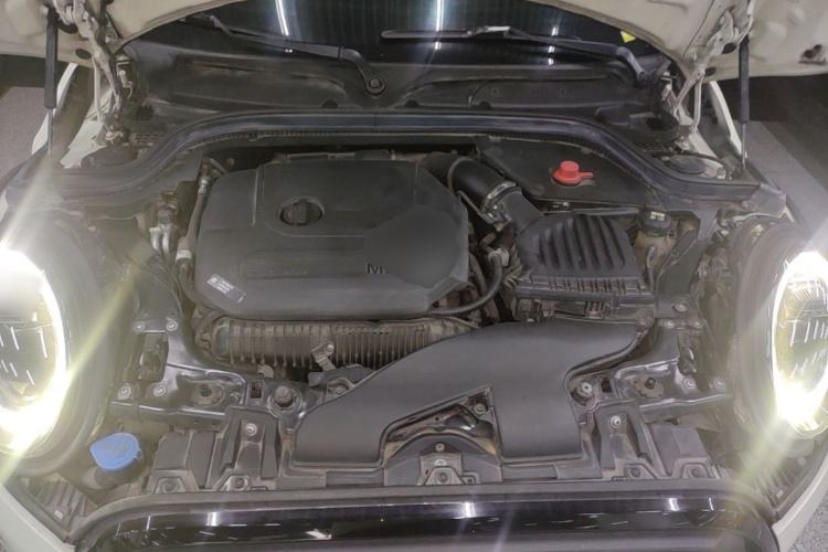 Used MINI 2022 2.0T COOPER S Classic Edition Five-Door Version Engine Bay