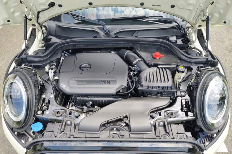 Used MINI 2022 Updated 1.5T ONE Engine Bay