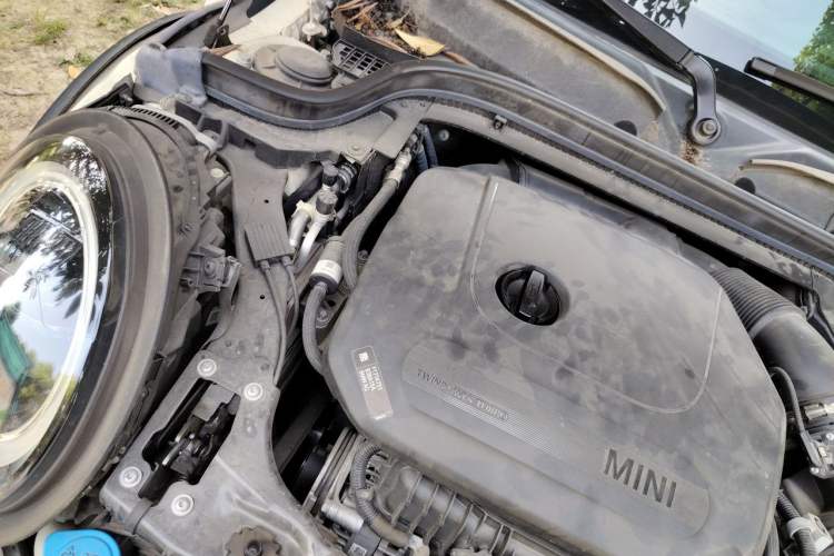 Used MINI 2022 Updated 1.5T ONE Five-Door PLUS Edition Engine Bay Right