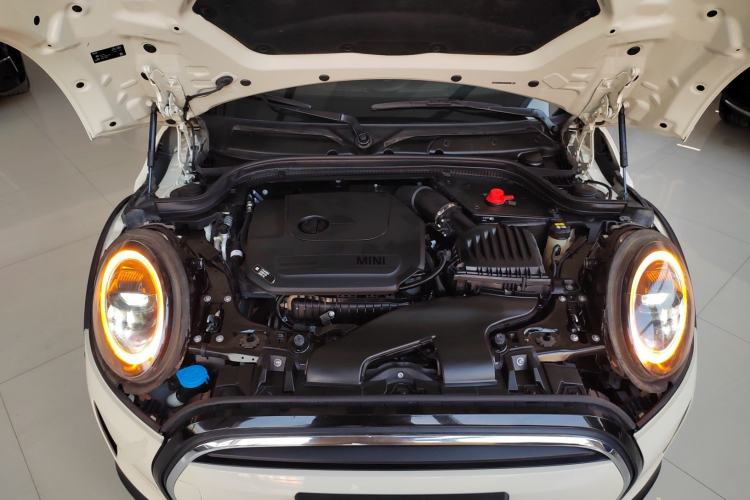 Used MINI 2022 Updated 1.5T COOPER Artist Five-Door Edition Engine Bay