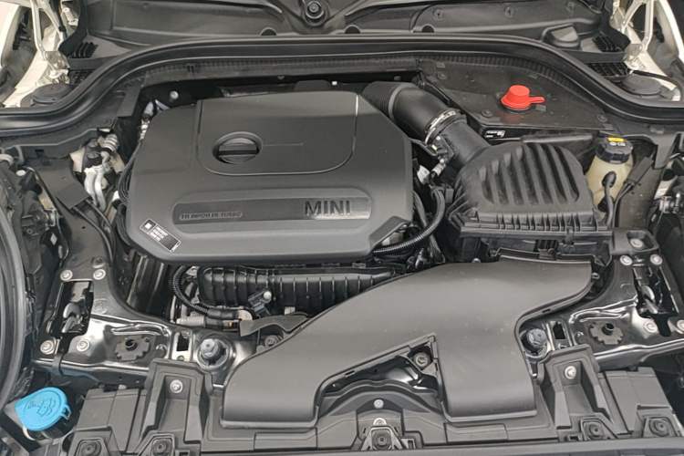 Used MINI 2022 Updated 1.5T COOPER Artist Five-Door Edition Engine Bay