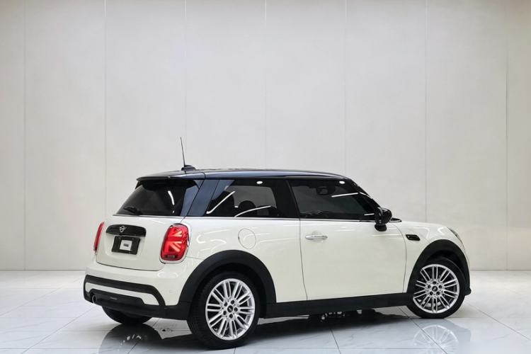 Used MINI 2022 1.5T COOPER Classic Edition Exterior 2
