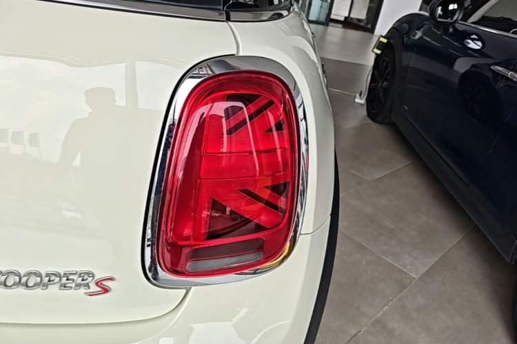 Used MINI 2022 2.0T COOPER S Artist Exterior 3