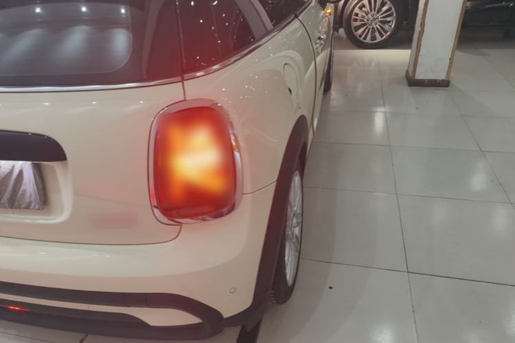 Used MINI 2022 Updated 1.5T COOPER Classic Edition Exterior 3