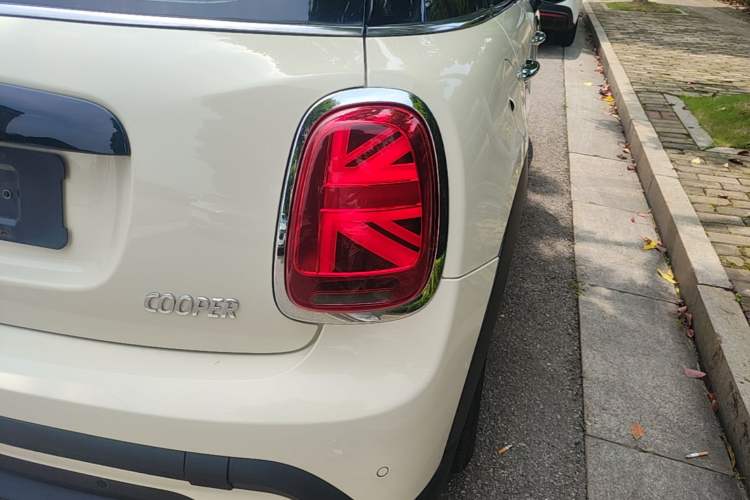 Used MINI 2022 1.5T COOPER Five-Door Edition The Coopers Commemorative Version Exterior 3