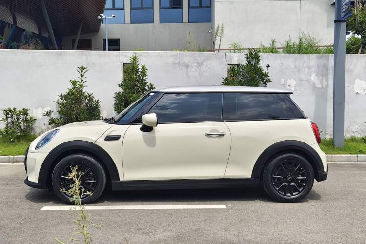 Used MINI 2022 Updated 1.5T ONE Exterior 3