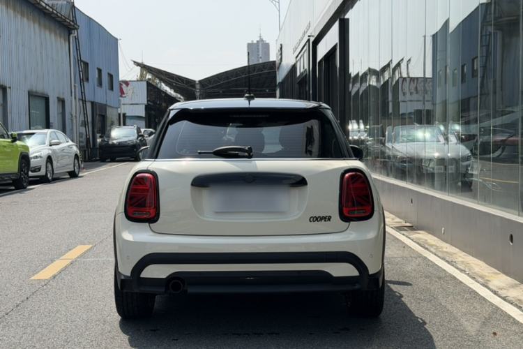 Used MINI 2022 Updated 1.5T COOPER Classic Edition Five-Door Version Exterior 3