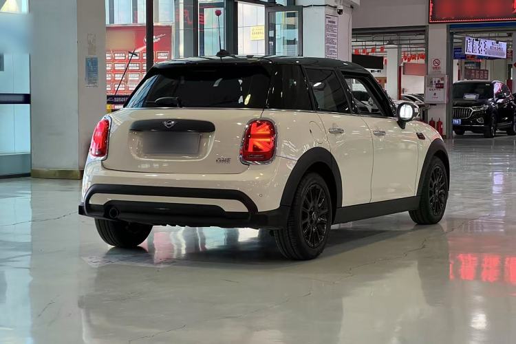 Used MINI 2022 Updated 1.5T ONE Five-Door PLUS Edition Exterior 5