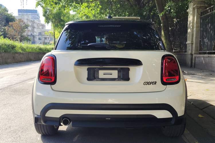 Used MINI 2022 Updated 1.5T COOPER Artist Exterior 5