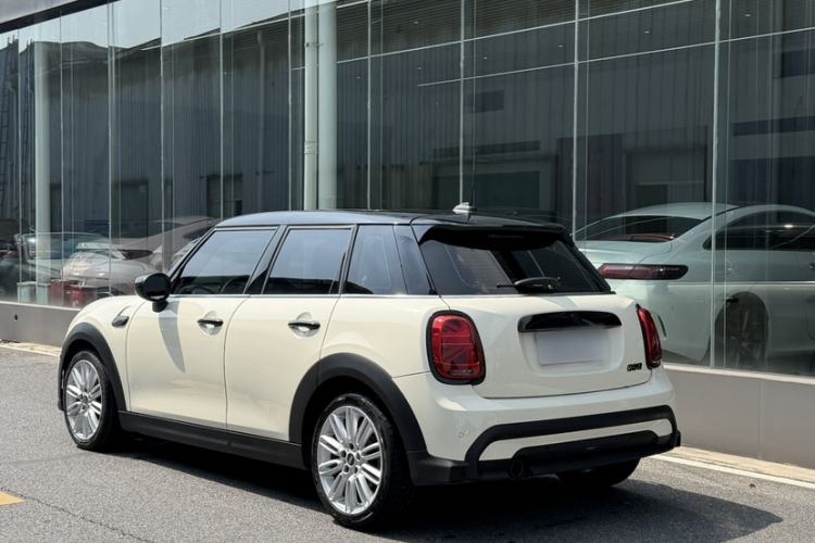 Used MINI 2022 Updated 1.5T COOPER Classic Edition Five-Door Version Exterior 5