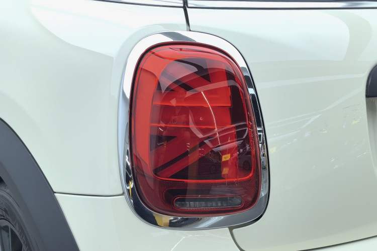 Used MINI 2022 Updated 1.5T ONE Exterior 7