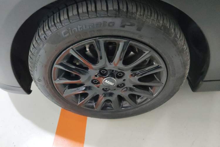 Used MINI 2022 Updated 1.5T ONE Five-Door PLUS Edition Exterior 7
