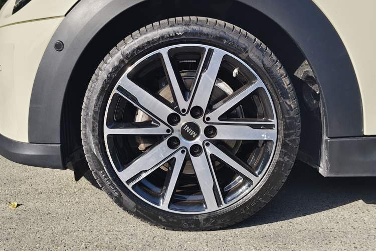 Used MINI 2022 Updated 1.5T COOPER Artist Exterior 7