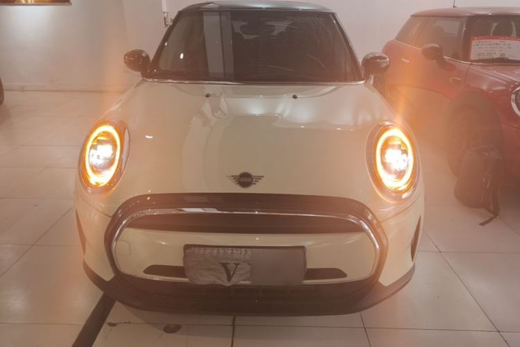 Used MINI 2022 Updated 1.5T COOPER Classic Edition Front