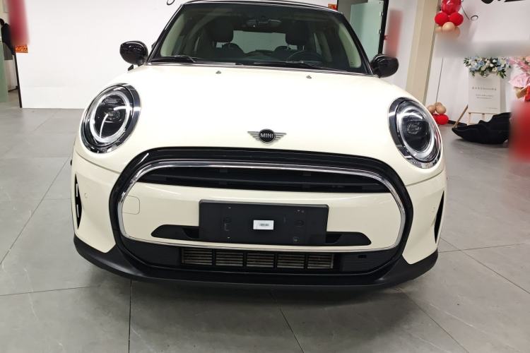 Used MINI 2022 Updated 1.5T COOPER Classic Edition Front