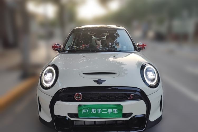 Used MINI 2022 Updated 2.0T COOPER S Classic Edition Five-Door Version Front