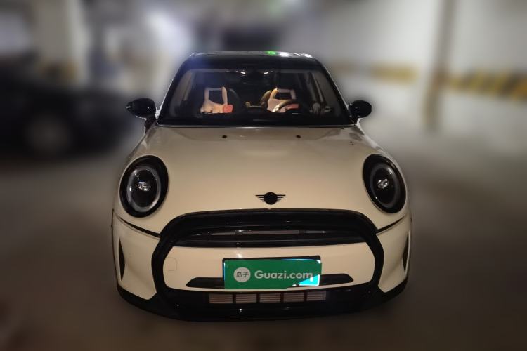 Used MINI 2022 Updated 1.5T COOPER Artist Five-Door Edition Front