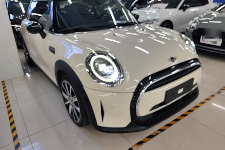 Used MINI 2022 1.5T COOPER Artist Front Right 45 Deg