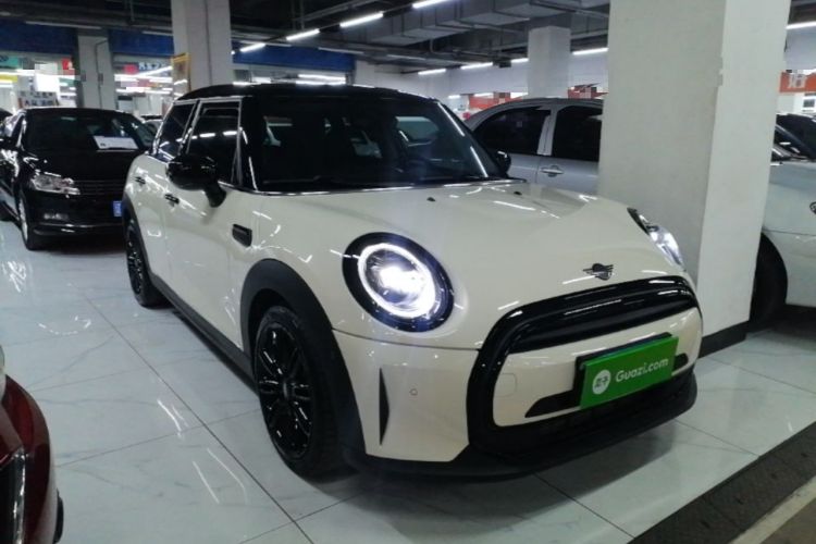 Used MINI 2022 1.5T COOPER Artist Five-Door Edition Front Right 45 Deg
