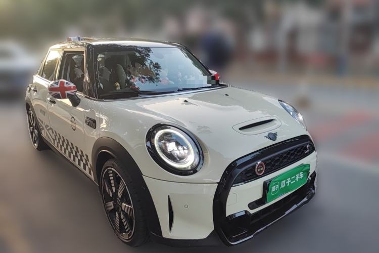 Used MINI 2022 Updated 2.0T COOPER S Classic Edition Five-Door Version Front Right 45 Deg