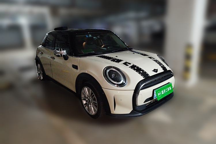 Used MINI 2022 1.5T COOPER Classic Edition Five-Door Version Front Right 45 Deg