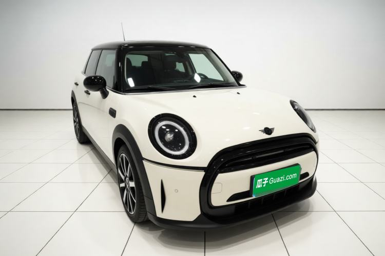 Used MINI 2022 Updated 1.5T COOPER Artist Five-Door Edition Front Right 45 Deg