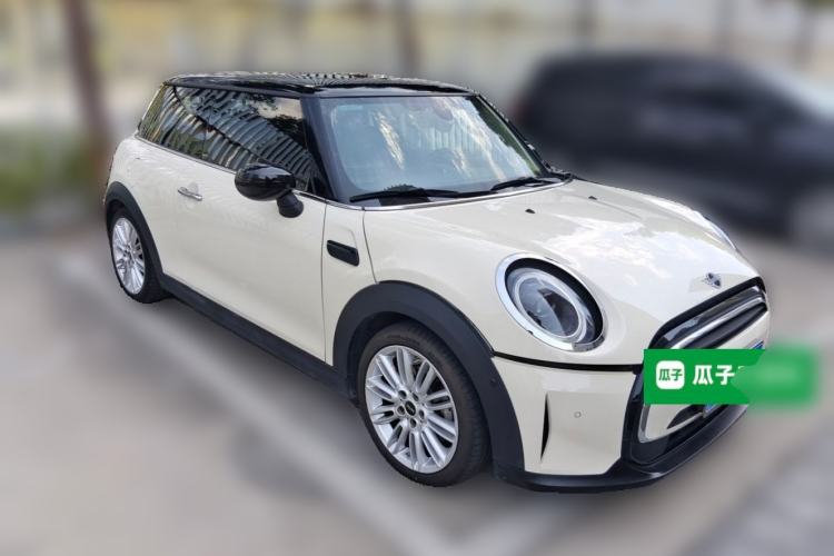 Used MINI 2022 1.5T COOPER Classic Edition Front Right 45 Deg
