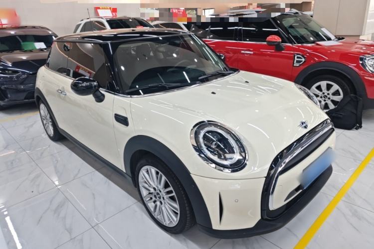 Used MINI 2022 1.5T COOPER Classic Edition Front Right 45 Deg