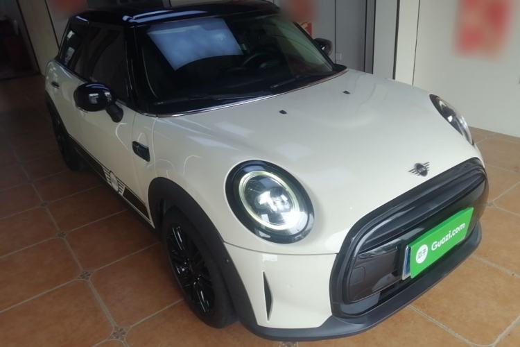 Used MINI 2022 1.5T COOPER Classic Edition Five-Door Version Front Right 45 Deg