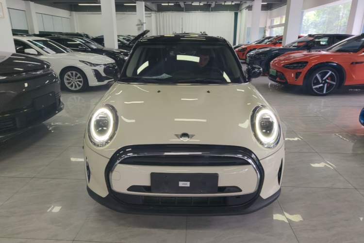 Used MINI 2022 1.5T COOPER Classic Edition Five-Door Version Front