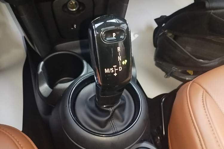 Used MINI 2022 1.5T ONE Gear Lever