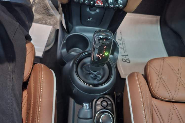 Used MINI 2022 Updated 1.5T COOPER Artist Gear Lever