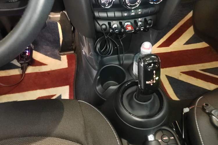 Used MINI 2022 1.5T ONE Gear Lever