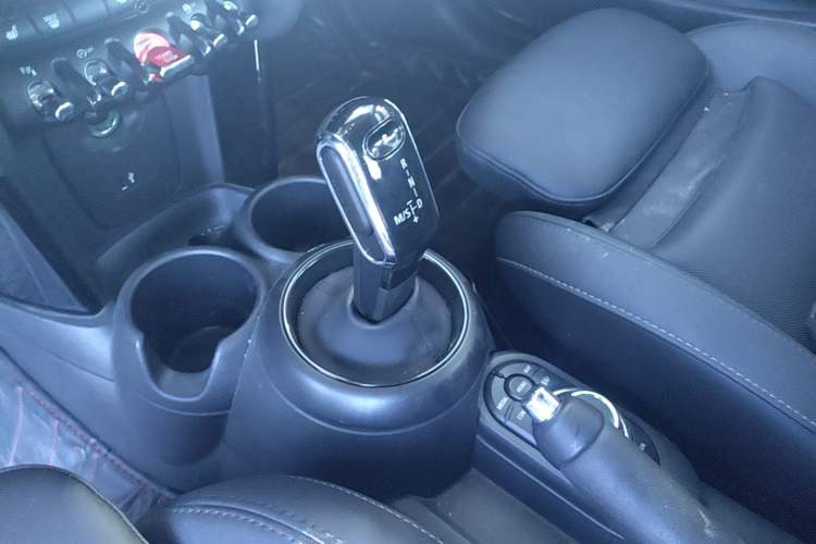 Used MINI 2022 Updated 1.5T COOPER Artist Gear Lever