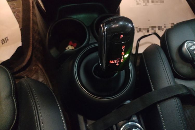 Used MINI 2022 2.0T COOPER S Classic Edition Five-Door Version Gear Lever
