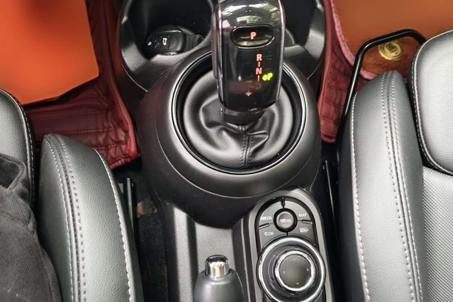 Used MINI 2022 Updated 1.5T COOPER Classic Edition Five-Door Version Gear Lever