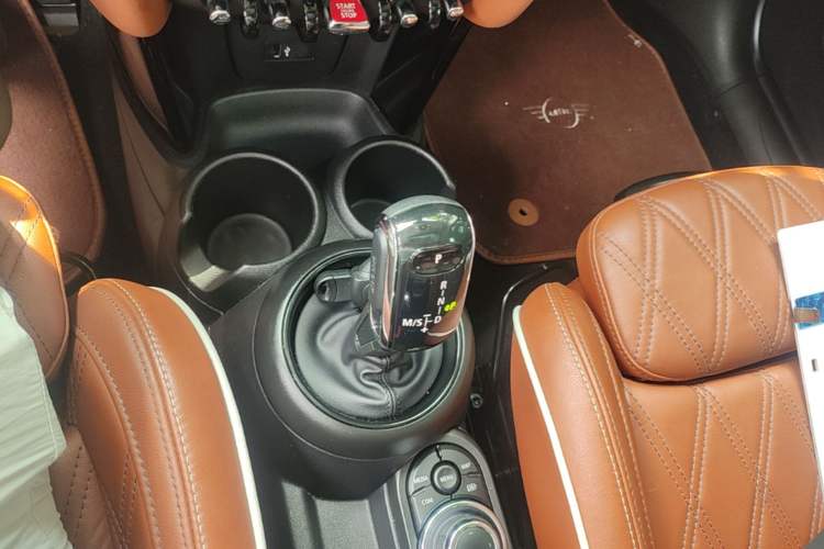 Used MINI 2022 1.5T COOPER Five-Door Edition The Coopers Commemorative Version Gear Lever
