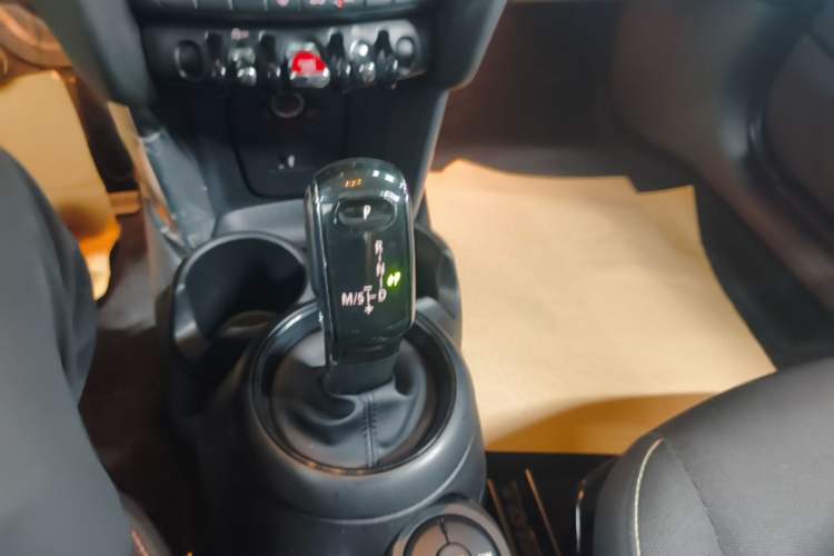 Used MINI 2022 1.5T ONE Gear Lever