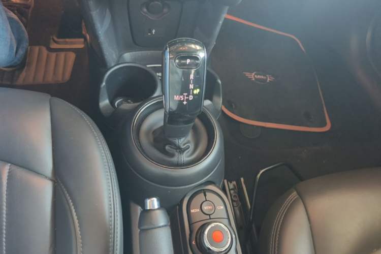 Used MINI 2022 Updated 1.5T ONE Gear Lever