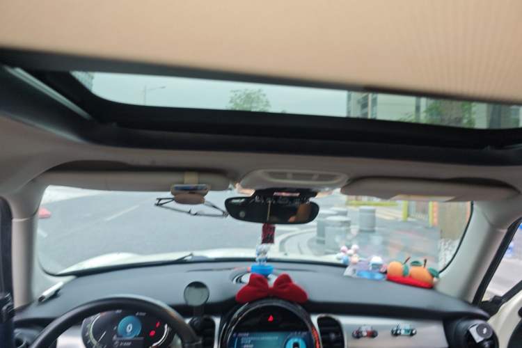 Used MINI 2022 Updated 1.5T COOPER Classic Edition Five-Door Version Headliner