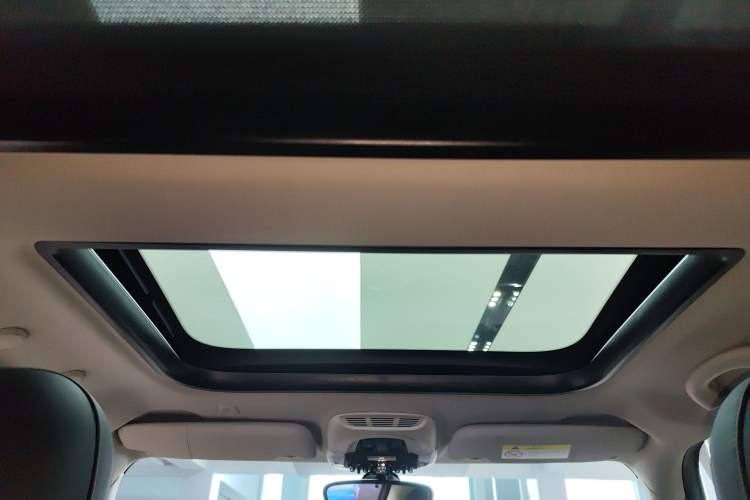 Used MINI 2022 1.5T COOPER Artist Headliner